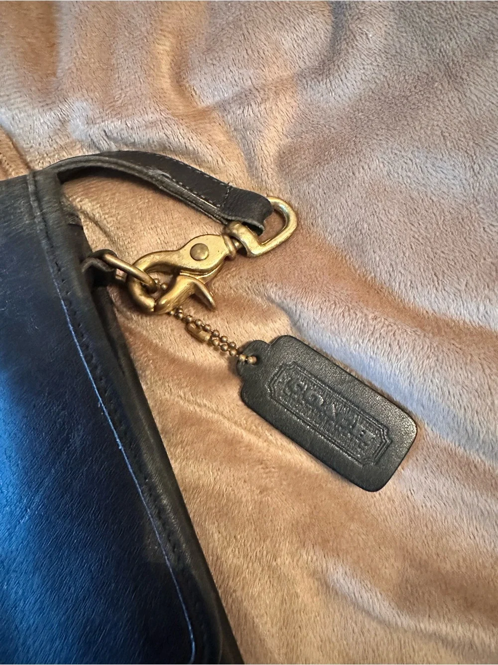 Vintage COACH Station Bag 5130 Black Leather Crossbody Turn Lock Top Handle Bag